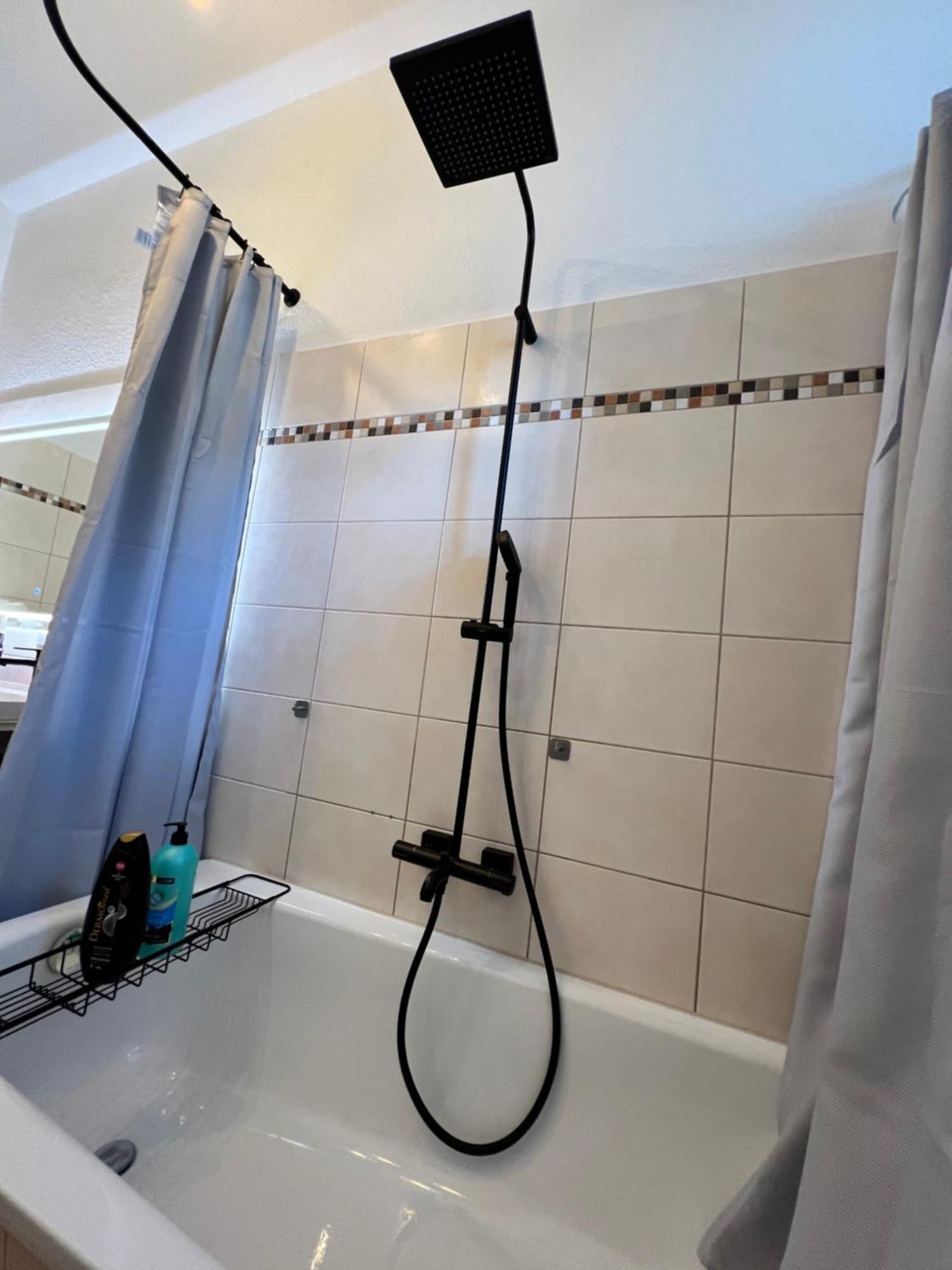 Mintara Komfort Apartment Mit Grill -Terrasse, Sky Und Parkplatz Magdeburg Kültér fotó